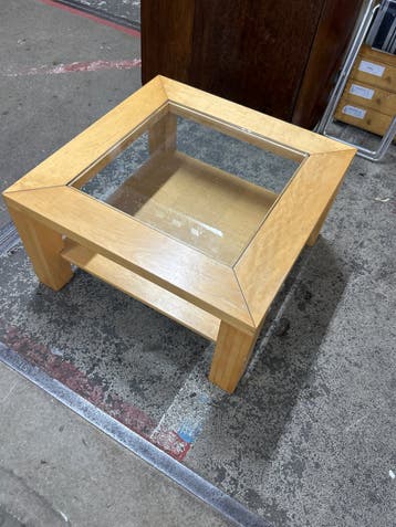Houten salontafel met glazen blad - 73x73x40 cm