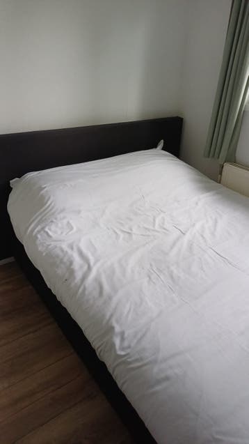 2 persoons boxspring met hoofdbord GRATIS