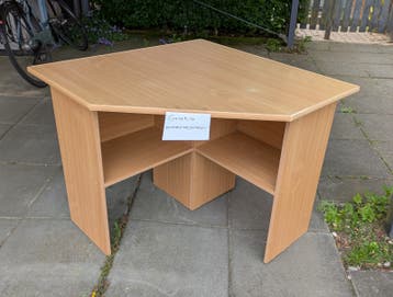 Hoekbureau licht houtkleur met opbergruimte