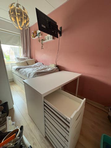 Bureau met ladekast
