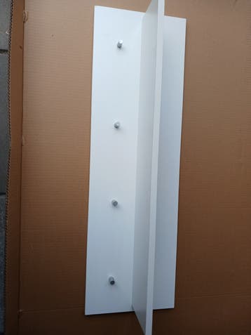 Witte wandkapstok met 4 haken