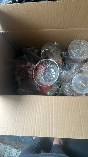 Glazen bonbonnières vandaag ophalen anders glasbak