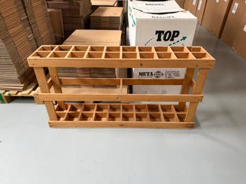Houten rek voor rollen of kokers (max 10cm)