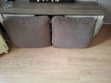 Gratis Kussens / vulling bank, 4 zitkussens en 4 rug
