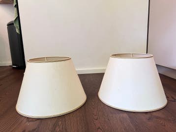 Gratis: Set van 2 crèmekleurige lampenkappen