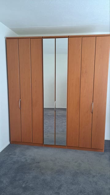 Grote kledingkast met spiegeldeuren, 3 delen