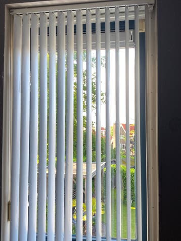 Set van 2 witte Luxaflex aluminium lamellen