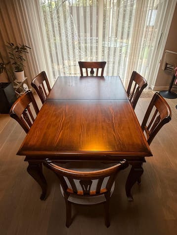 Elegante eettafel met 6 stoelen - Klassiek design