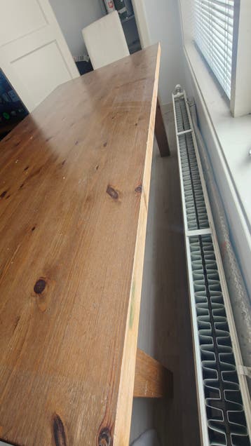 GRATIS Houten eettafel 180x80x75 cm met gebruikerssporen