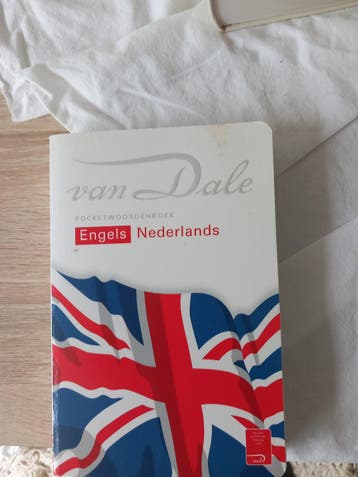 Van Dale Pocketwoordenboek Engels-Nederlands