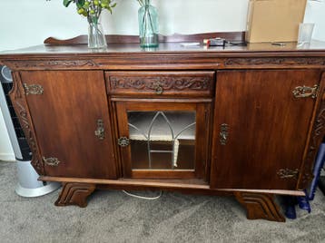 DRESSOIR RETRO 3 kastjes en lade mooi bewerkt ( zie foto’s)