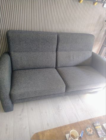 Gratis bankstel met twee stoelen
