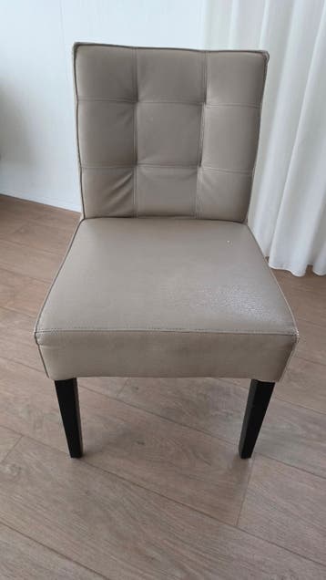 eetkamerstoelen gratis 4 stuks