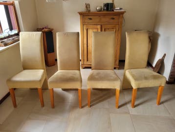 Set van 4 beige eetkamerstoelen