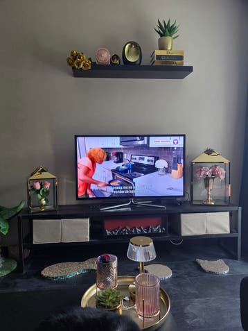 Mooit tv meubel handgemaakt .