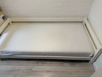 Matras 90x200 - 8 maanden oud - gratis af te halen