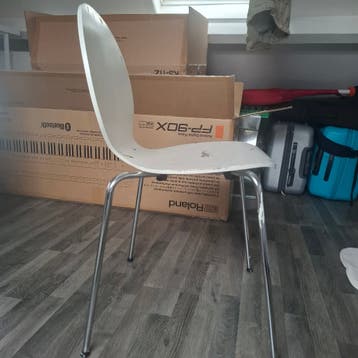 Goede witte stoel