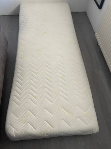 Gratis matras 80x200 cm - Direct af te halen