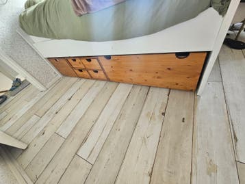 Tweepersoonsbed 140x200 met lattenbodem en lades