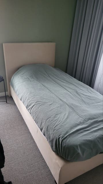 Eenpersoons boxspring gratis af te halen