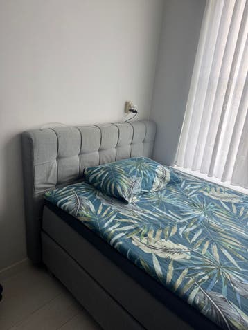 Grijs bed 120x200 gratis af te halen