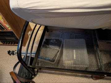 Zwart metalen bed 90*220cm: gratis af te halen in Enschede!
