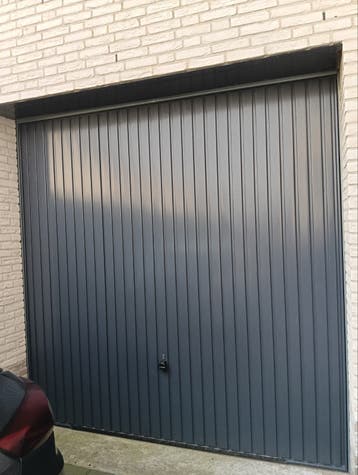 Gebruikte garagepoort, kantelpoort, 2,5m x 2,5m