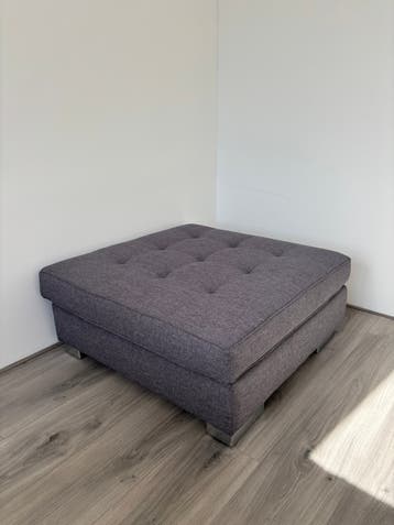 Grijze hocker gratis af te halen