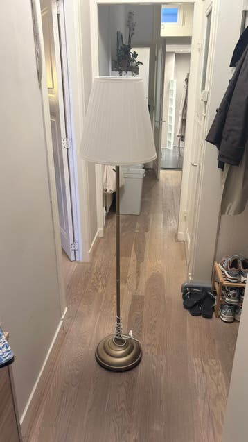Staande lamp met kap GRATIS OP TE HALEN