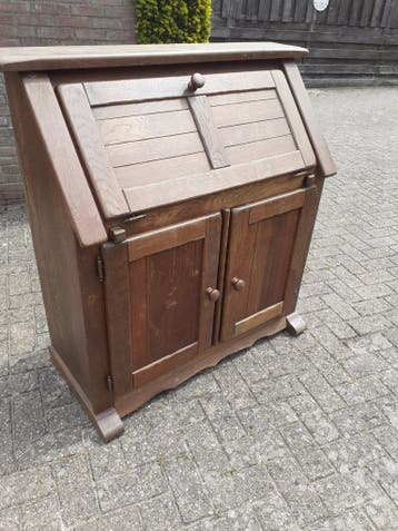 secretair   kast