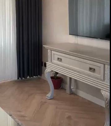 GRATIS: Complete woonkamerset (bank, eettafel, stoelen, tv-m