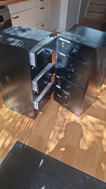 2 IKEA kastjes gratis op te halen