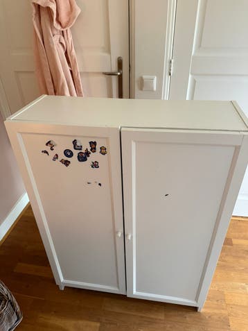 GRATIS gebruikte,maar nog prima Ikea kast (voor schuur oid)