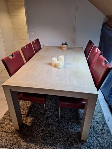 Elegante eettafel met 6 stoelen -
