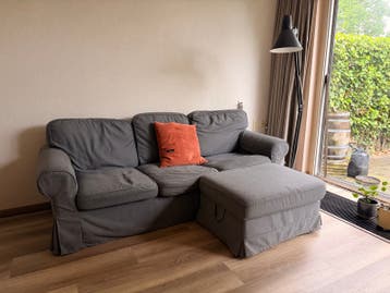 Ikea Ektorp Grijze 3-zitsbank met voetenbank hocker