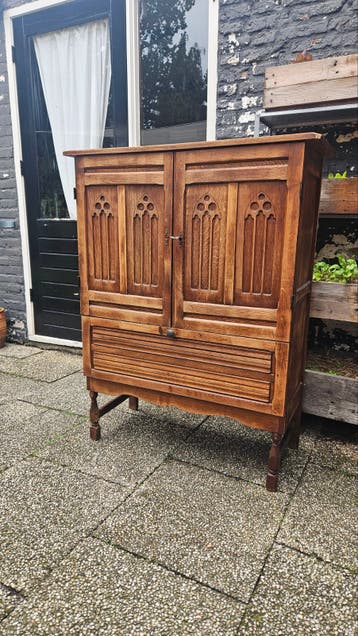 Buffet kastje