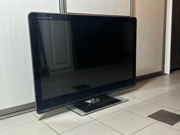 Sharp Full HD 3D TV 46 inch - goede staat! (LC-46LE925E)