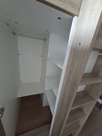 Hoogslaper met bureau en kast - gebruikt