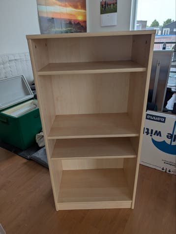GRATIS Kleine houten Boekenkast met verstelbare planken