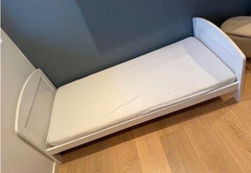 Eenpersoonsbed met matras en lattenbodem - Wit