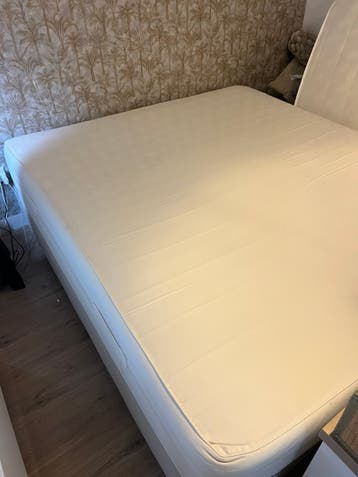 VERKOCHT Matras 180x200 cm - GRATIS vrijdagochtend ophalen