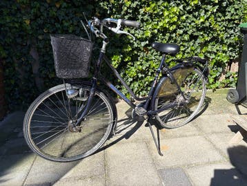 Damesfiets met mand