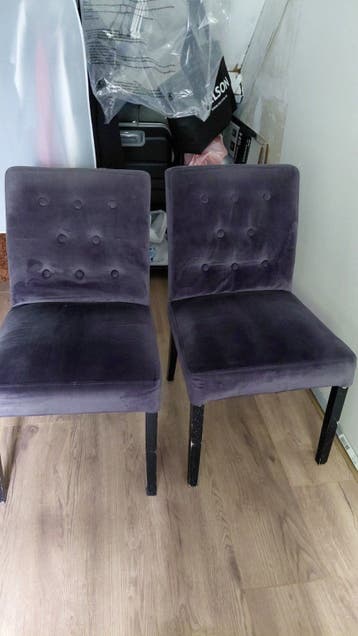 Gratis 2 velvet stoelen