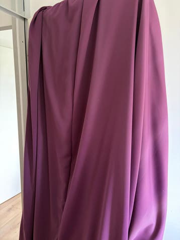 Gratis 2 paars/aubergine gordijnen totaal 4 meter, 2,40 lang