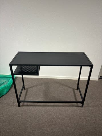 Klein zwart bureau Leenbakker 75x100x40 gratis afhalen