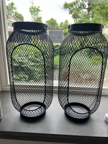 Set van 2 zwarte metalen lantaarns