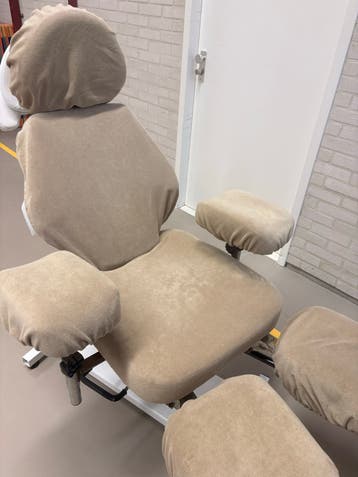 Behandelstoel / Cosmetische stoel - Gebruikt