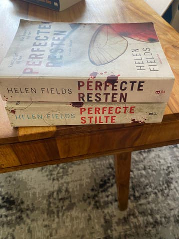 Helen Fields Thriller Boeken: Perfecte Resten & Perfecte Sti