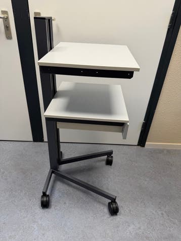 Praktische Toesteltafel met Wielen en Lade
