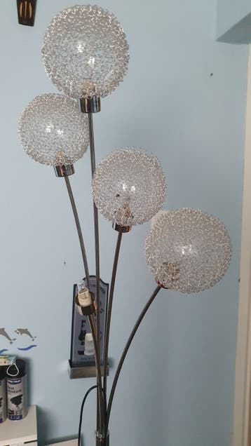 lamp met 4 bollen van metaaldraad